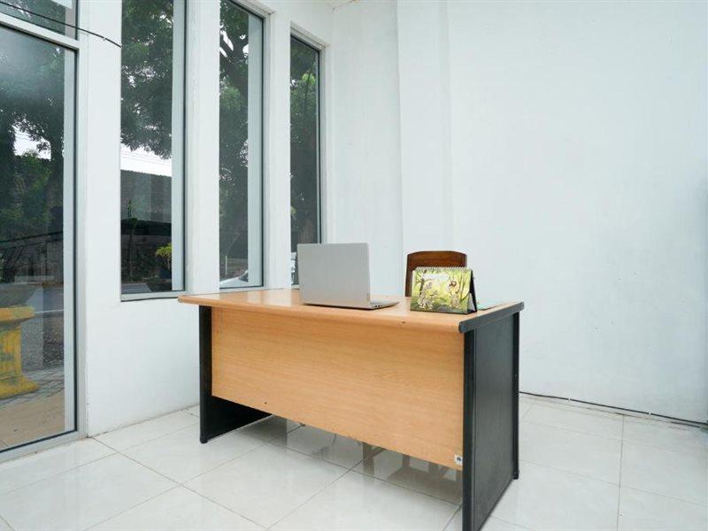 Oyo 2489 Choco 88 Residence Probolinggo Kültér fotó