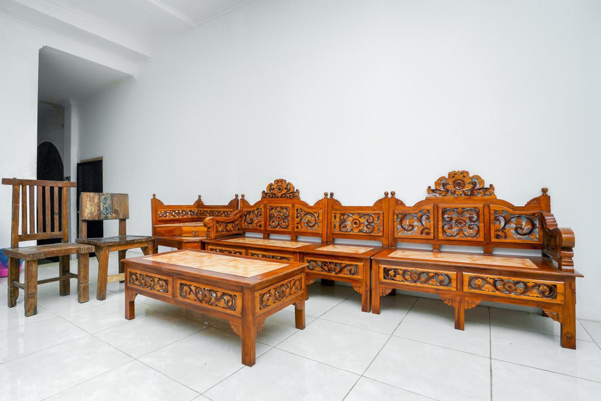 Oyo 2489 Choco 88 Residence Probolinggo Kültér fotó